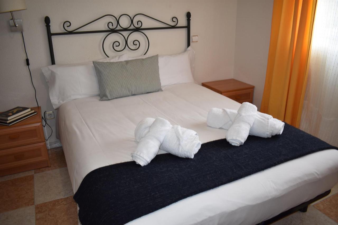 Hotel El Ancla Villanueva de la Canada Εξωτερικό φωτογραφία