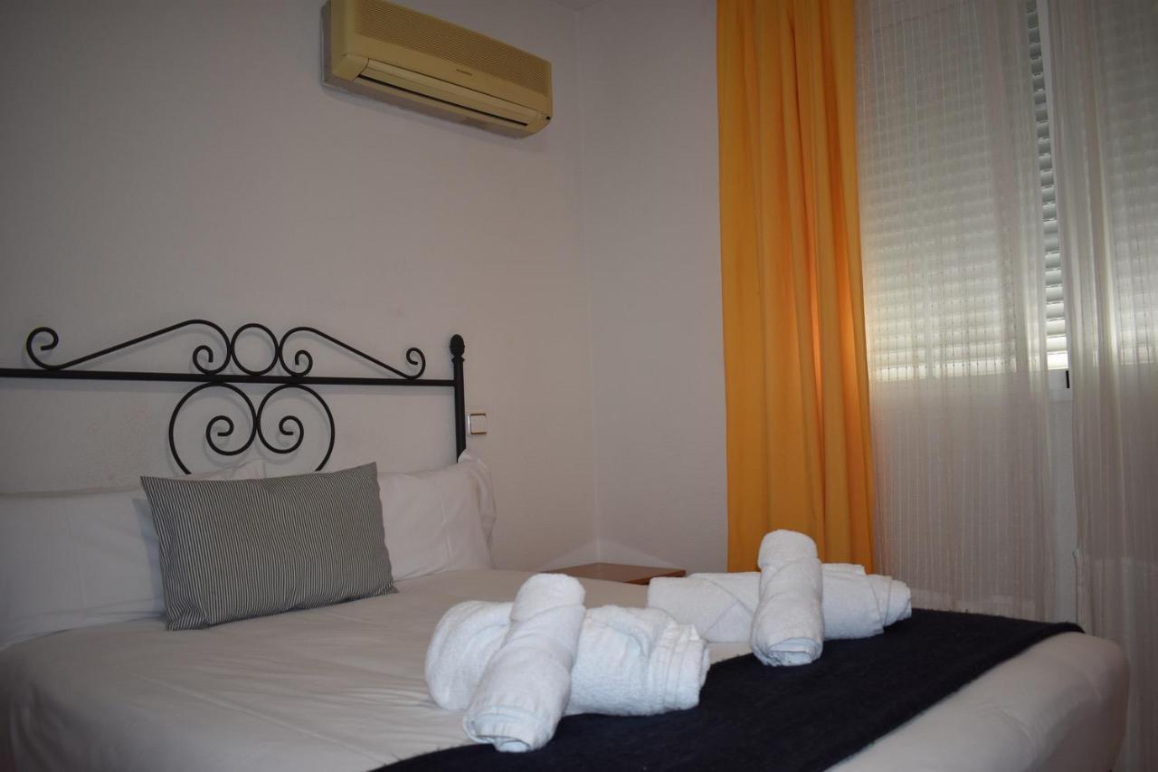 Hotel El Ancla Villanueva de la Canada Δωμάτιο φωτογραφία