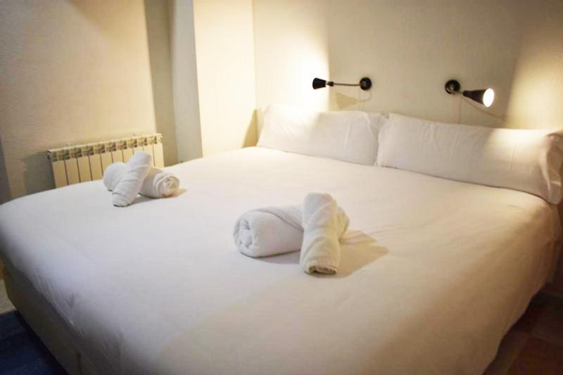 Hotel El Ancla Villanueva de la Canada Εξωτερικό φωτογραφία