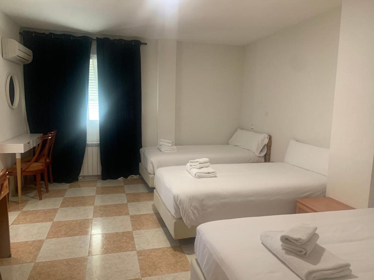 Hotel El Ancla Villanueva de la Canada Εξωτερικό φωτογραφία