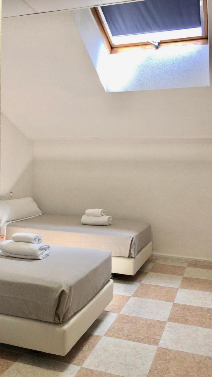 Hotel El Ancla Villanueva de la Canada Εξωτερικό φωτογραφία